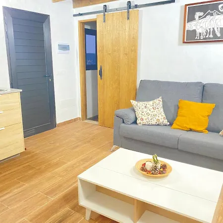 Mardelava تيناجون